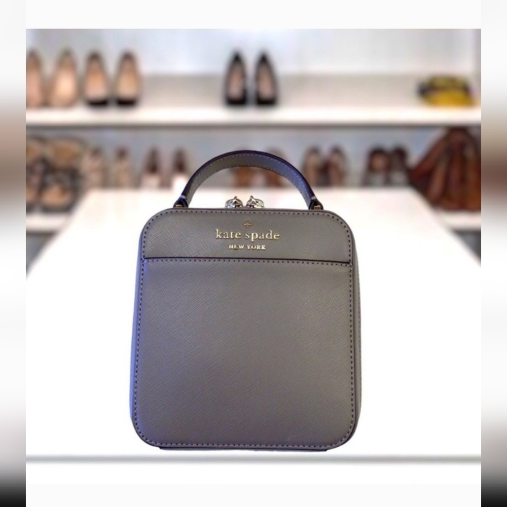 NWT Kate Spade Crossbody Daisy Vanity Bag ZERO call outs. PRISTINE!! - Picture 3 of 11